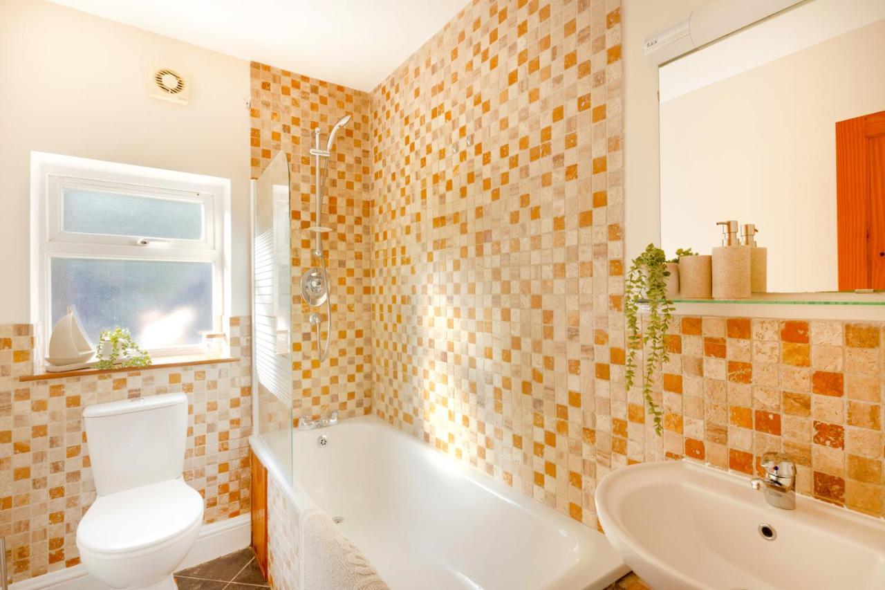 Stylish House In Wimbledon Villa London Luaran gambar
