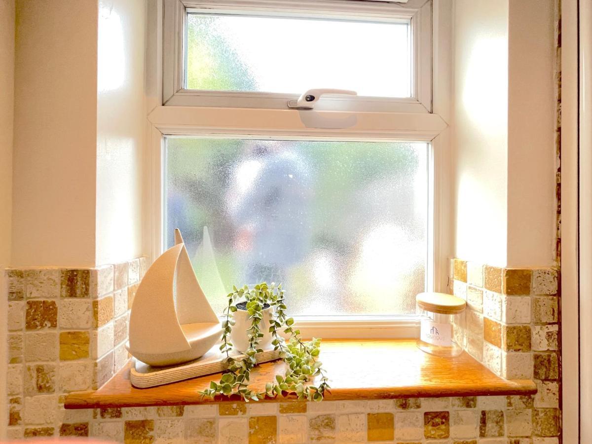 Stylish House In Wimbledon Villa London Luaran gambar