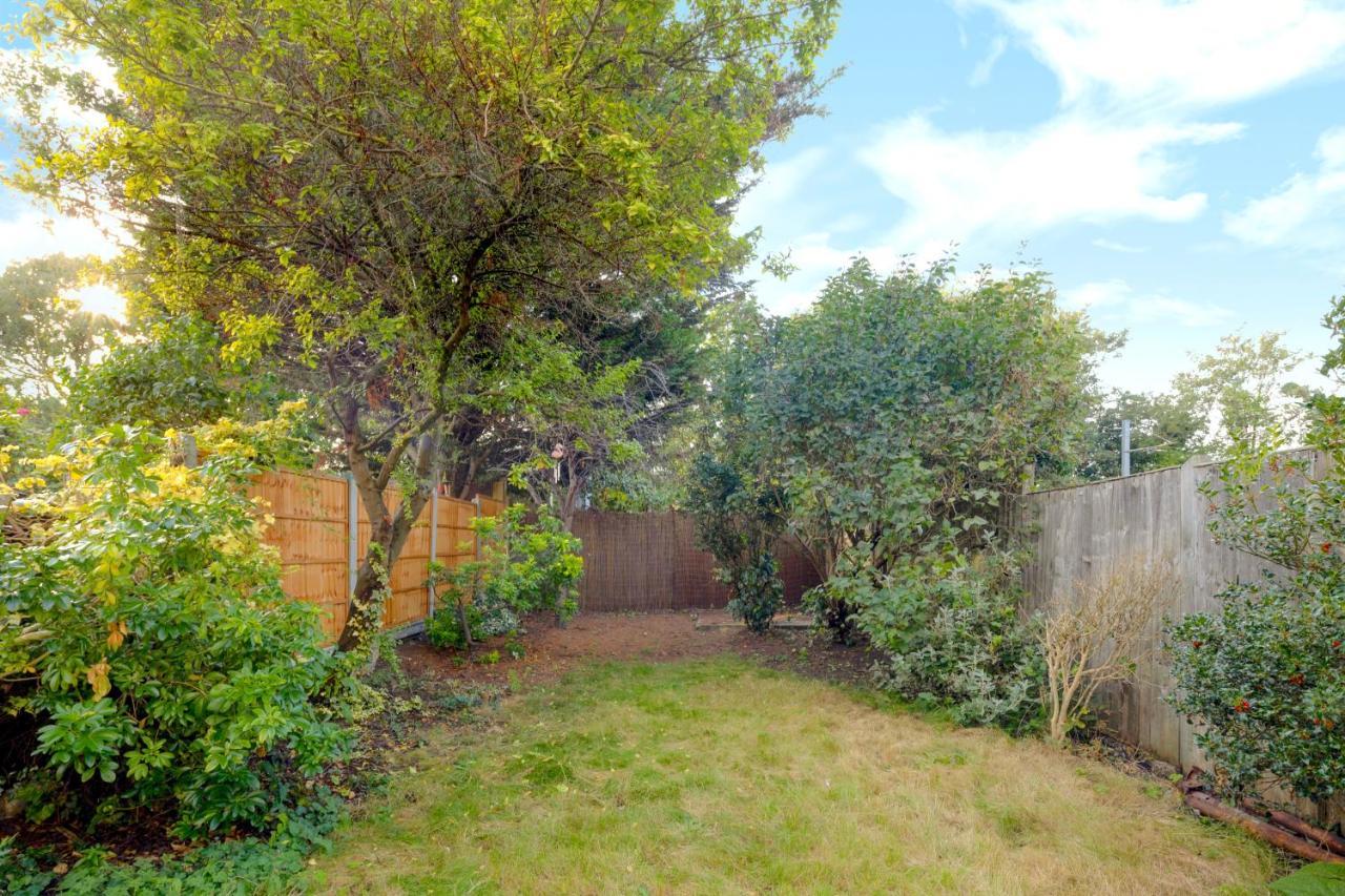 Stylish House In Wimbledon Villa London Luaran gambar
