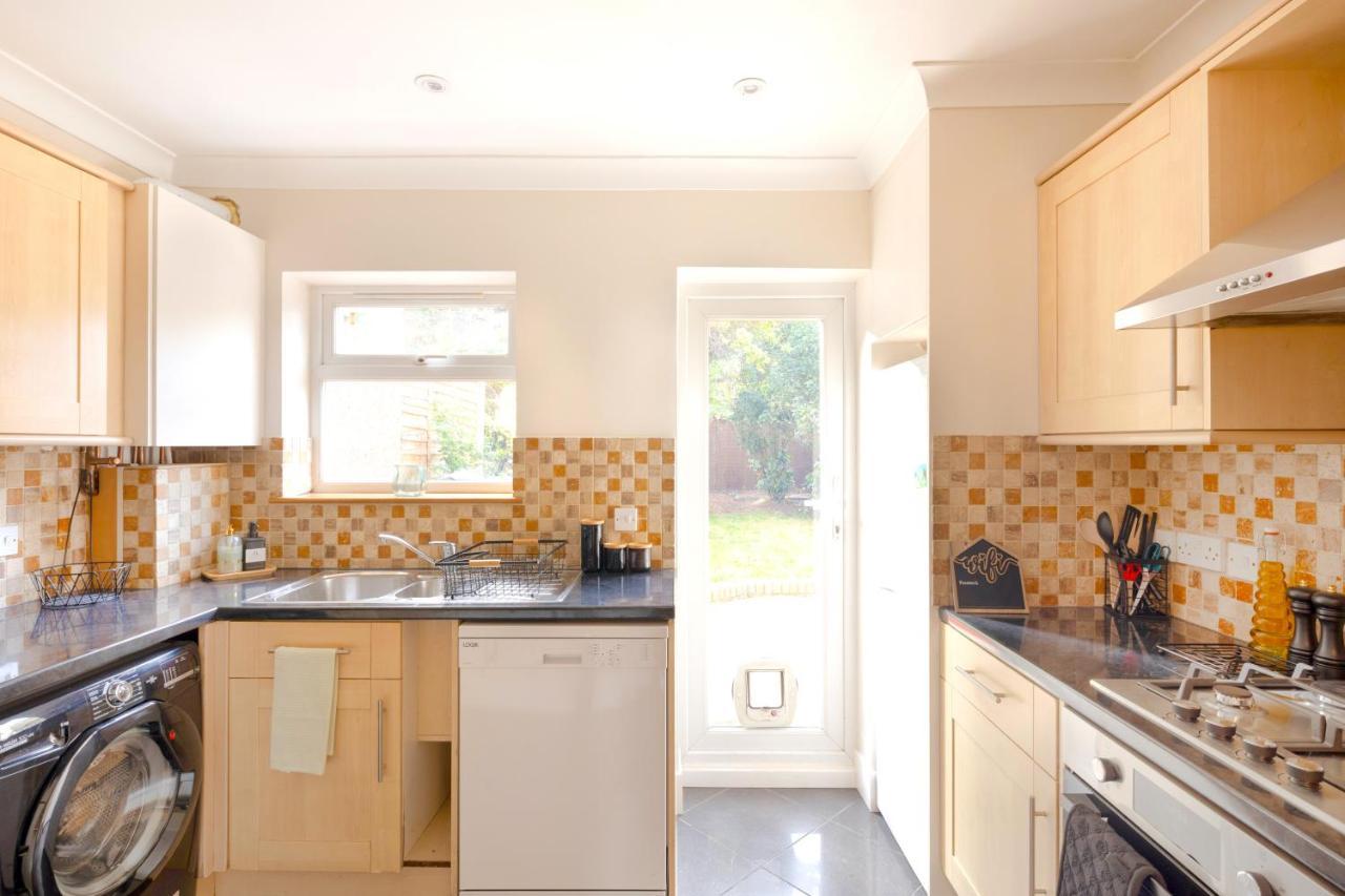Stylish House In Wimbledon Villa London Luaran gambar