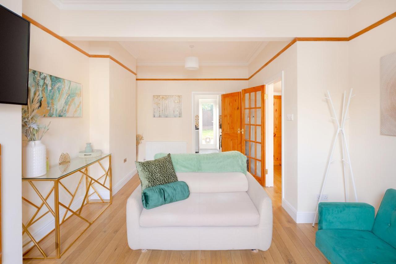Stylish House In Wimbledon Villa London Luaran gambar