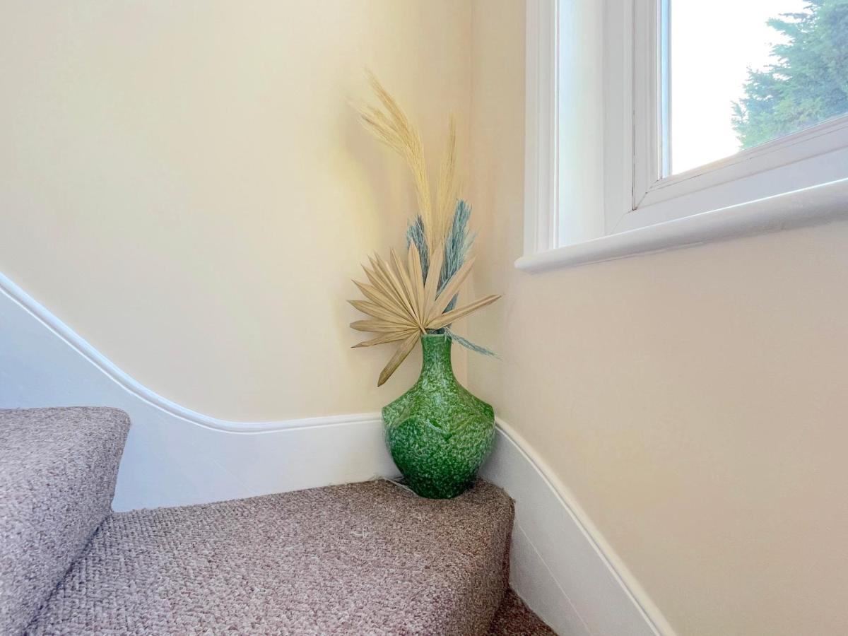 Stylish House In Wimbledon Villa London Luaran gambar