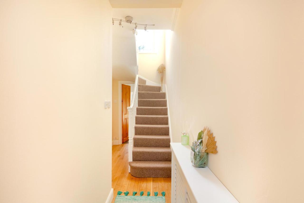 Stylish House In Wimbledon Villa London Luaran gambar