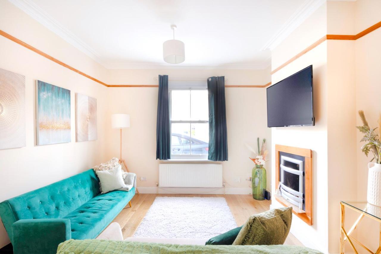 Stylish House In Wimbledon Villa London Luaran gambar