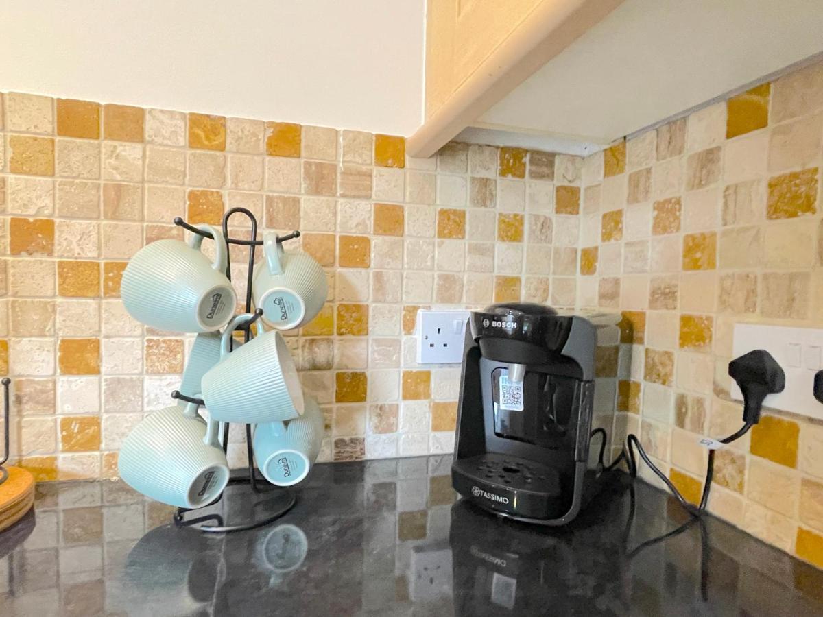 Stylish House In Wimbledon Villa London Luaran gambar