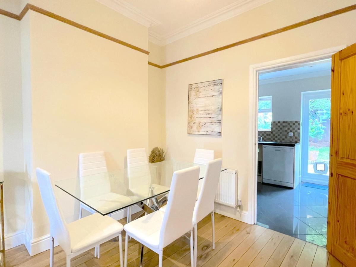 Stylish House In Wimbledon Villa London Luaran gambar